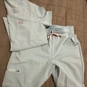 Figs Sea Glass scrub set. Catarina top size small, Zamora joggers size Medium